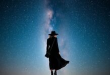 The Intersection of Fashion and Celestial Events: A Unique Style Perspective The Intersection of Fashion and Celestial Events: A Unique Style Perspective